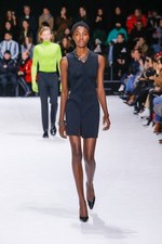 バレンシアガ ウィンター 18 コレクション - レイヤードに限界はない｜写真3