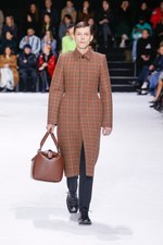 バレンシアガ ウィンター 18 コレクション - レイヤードに限界はない｜写真20