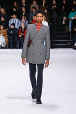 バレンシアガ ウィンター 18 コレクション - レイヤードに限界はない｜写真25