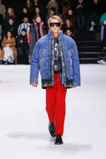 バレンシアガ ウィンター 18 コレクション - レイヤードに限界はない｜写真59