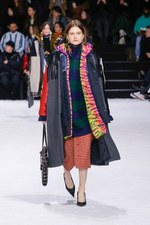 バレンシアガ ウィンター 18 コレクション - レイヤードに限界はない｜写真60