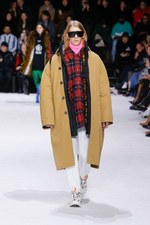 バレンシアガ ウィンター 18 コレクション - レイヤードに限界はない｜写真62