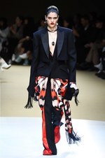 アレキサンダー・マックイーン 2018年秋冬コレクション - 視点を変えて真の女性に迫る｜写真11