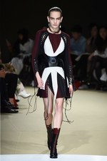 アレキサンダー・マックイーン 2018年秋冬コレクション - 視点を変えて真の女性に迫る｜写真36