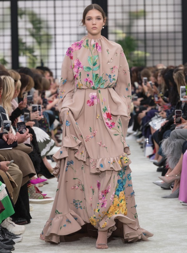 ヴァレンティノ(VALENTINO) 2018-19年秋冬ウィメンズコレクション シルエット - 写真60