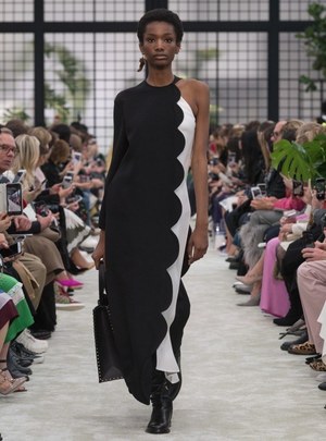 ヴァレンティノ 2018年秋冬ウィメンズコレクション - 女性の心に刻まれたロマンティシズム｜写真5