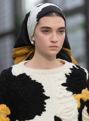ヴァレンティノ 2018年秋冬ウィメンズコレクション - 女性の心に刻まれたロマンティシズム｜写真14