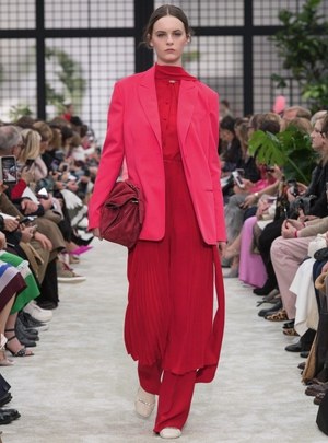 ヴァレンティノ 2018年秋冬ウィメンズコレクション - 女性の心に刻まれたロマンティシズム｜写真44