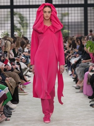 ヴァレンティノ 2018年秋冬ウィメンズコレクション - 女性の心に刻まれたロマンティシズム｜写真47