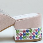 ジェフリーキャンベルの新作シューズ、ピンクカラーにパール＆ビジューのヒールを合わせて｜写真4