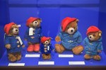「生誕60周年記念 くまのパディントン展」が東京・広島に、絵本の原画や各国ぬいぐるみ展示｜写真13