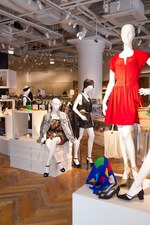 The SHEL'TTER TOKY店内レポート、新ブランドのショーにはトリンドル、木下優樹菜などが登場｜写真1