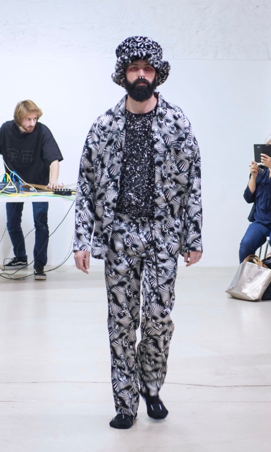 イクミ 2018-19年秋冬<span>コレクション</span> - 写真19
