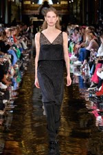 ステラ マッカートニー 2018-19年秋冬コレクション - 改めて見つめ直す自分の長所とは｜写真5