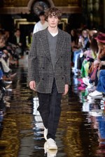 ステラ マッカートニー 2018-19年秋冬コレクション - 改めて見つめ直す自分の長所とは｜写真14