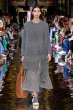 ステラ マッカートニー 2018-19年秋冬コレクション - 改めて見つめ直す自分の長所とは｜写真17
