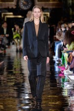 ステラ マッカートニー 2018-19年秋冬コレクション - 改めて見つめ直す自分の長所とは｜写真21