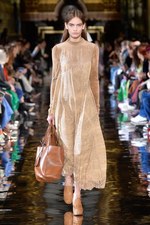 ステラ マッカートニー 2018-19年秋冬コレクション - 改めて見つめ直す自分の長所とは｜写真28