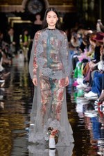 ステラ マッカートニー 2018-19年秋冬コレクション - 改めて見つめ直す自分の長所とは｜写真37