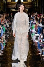 ステラ マッカートニー 2018-19年秋冬コレクション - 改めて見つめ直す自分の長所とは｜写真44