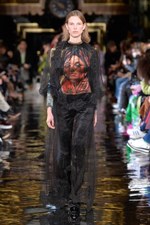 ステラ マッカートニー 2018-19年秋冬コレクション - 改めて見つめ直す自分の長所とは｜写真45