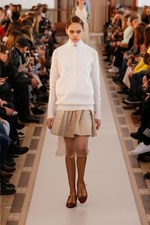 カルヴェン 2018-19年秋冬コレクション - 不協和音が生むドラマティックなサウンド｜写真1