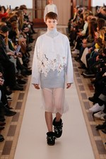 カルヴェン 2018-19年秋冬コレクション - 不協和音が生むドラマティックなサウンド｜写真20