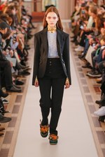 カルヴェン 2018-19年秋冬コレクション - 不協和音が生むドラマティックなサウンド｜写真33