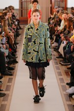 カルヴェン 2018-19年秋冬コレクション - 不協和音が生むドラマティックなサウンド｜写真35