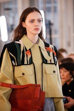 カルヴェン 2018-19年秋冬コレクション - 不協和音が生むドラマティックなサウンド｜写真39