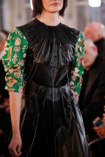 カルヴェン 2018-19年秋冬コレクション - 不協和音が生むドラマティックなサウンド｜写真41