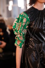 カルヴェン 2018-19年秋冬コレクション - 不協和音が生むドラマティックなサウンド｜写真42