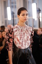 カルヴェン 2018-19年秋冬コレクション - 不協和音が生むドラマティックなサウンド｜写真52