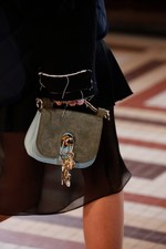 カルヴェン 2018-19年秋冬コレクション - 不協和音が生むドラマティックなサウンド｜写真55