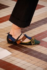 カルヴェン 2018-19年秋冬コレクション - 不協和音が生むドラマティックなサウンド｜写真58