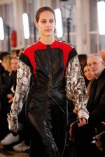 カルヴェン 2018-19年秋冬コレクション - 不協和音が生むドラマティックなサウンド｜写真69