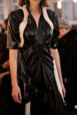 カルヴェン 2018-19年秋冬コレクション - 不協和音が生むドラマティックなサウンド｜写真76