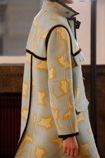 カルヴェン 2018-19年秋冬コレクション - 不協和音が生むドラマティックなサウンド｜写真82