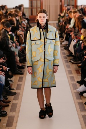 カルヴェン 2018-19年秋冬コレクション - 不協和音が生む