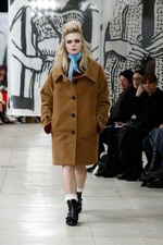 ミュウミュウ 2018-19年秋冬コレクション - 50年代後半から女性たちは強くなった｜写真1