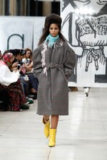 ミュウミュウ 2018-19年秋冬コレクション - 50年代後半から女性たちは強くなった｜写真7