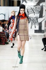 ミュウミュウ 2018-19年秋冬コレクション - 50年代後半から女性たちは強くなった｜写真14