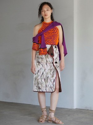 アカネ ウツノミヤ 2018-19年秋冬コレクション - 古代のプリミティブな発想で、動物達とともに｜写真17