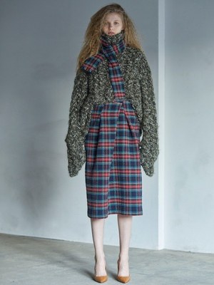 アカネ ウツノミヤ 2018-19年秋冬コレクション - 古代のプリミティブな発想で、動物達とともに｜写真25