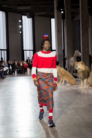 ジュンコ シマダ(JUNKO SHIMADA) 2018-19年秋冬ウィメンズコレクション  - 写真2