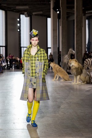 ジュンコ シマダ(JUNKO SHIMADA) 2018-19年秋冬ウィメンズコレクション  - 写真9