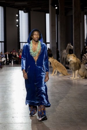 ジュンコ シマダ(JUNKO SHIMADA) 2018-19年秋冬ウィメンズコレクション  - 写真24