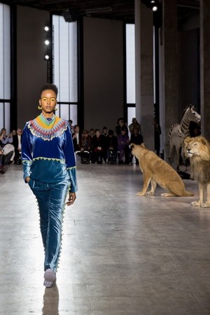 ジュンコ シマダ(JUNKO SHIMADA) 2018-19年秋冬ウィメンズコレクション  - 写真25