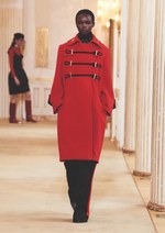 ニナ リッチ 2018-19年秋冬コレクション - ベーシックも視点を変えればアグレッシブに｜写真2