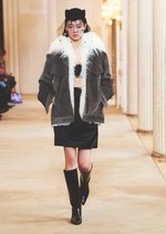 ニナ リッチ 2018-19年秋冬コレクション - ベーシックも視点を変えればアグレッシブに｜写真20